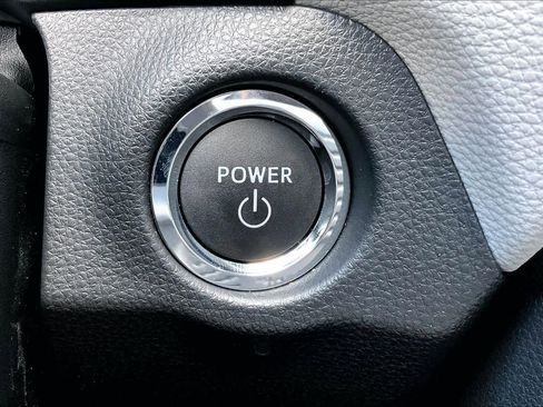 Used 2025 Toyota RAV4 Limited image 32