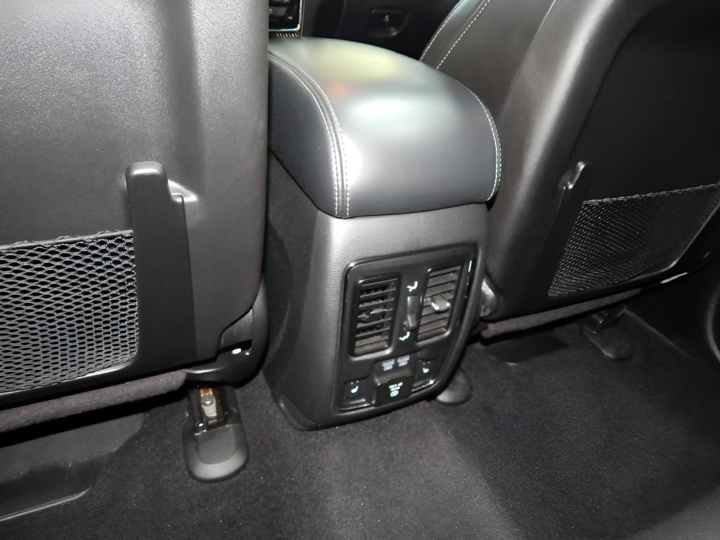 Used 2020 Jeep Grand Cherokee SRT AWD/4WD image 31