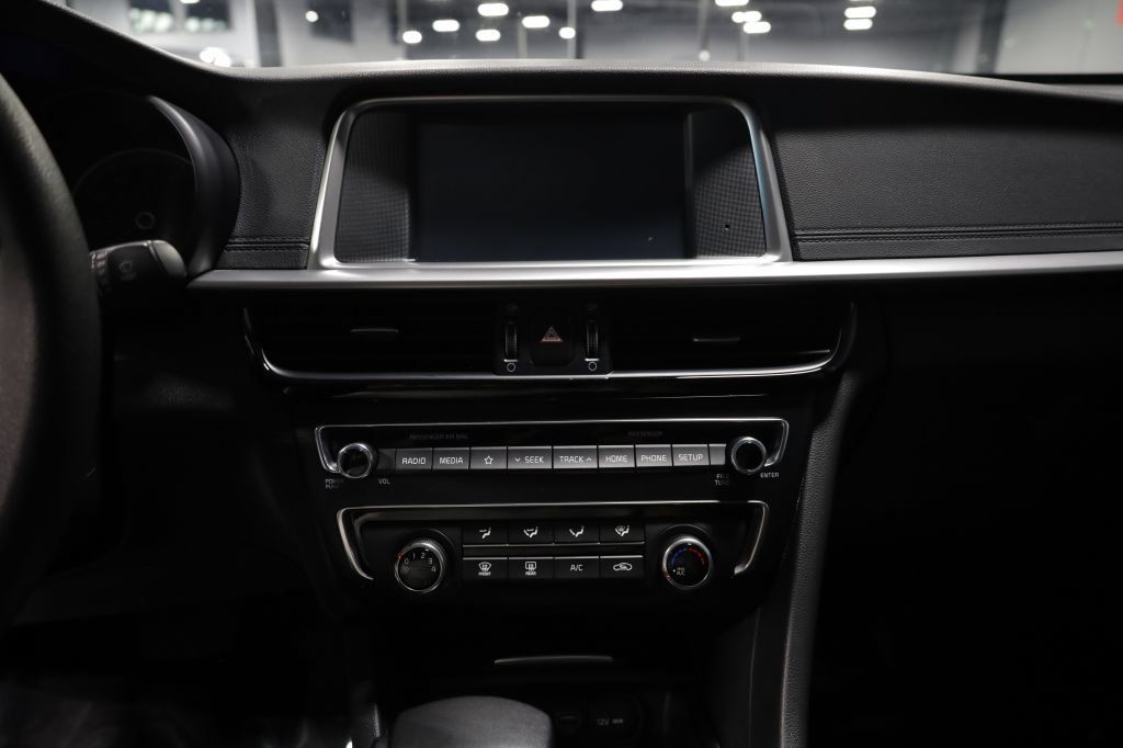 Used 2020 Kia Optima LX FWD image 26