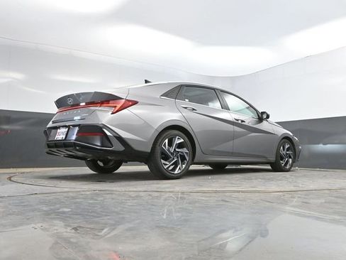 Used 2024 Hyundai Elantra Limited FWD image 46