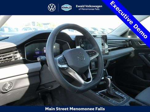 New 2025 Volkswagen Jetta SE image 26