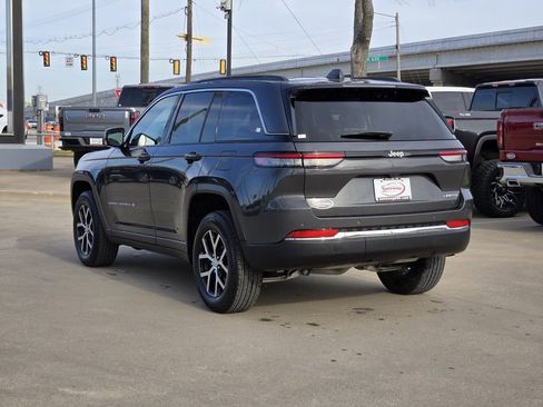 Used 2025 Jeep Grand Cherokee Limited image 6