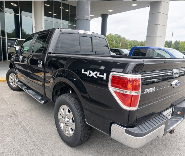 Used 2014 Ford F150 XLT w/ XLT Chrome Package AWD/4WD image 3