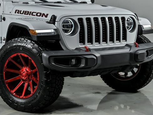 Used 2020 Jeep Gladiator Rubicon AWD/4WD image 2
