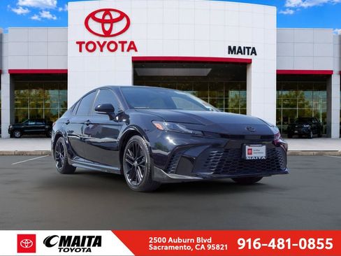Used 2025 Toyota Camry SE w/ Multimedia Upgrade Package FWD image 1