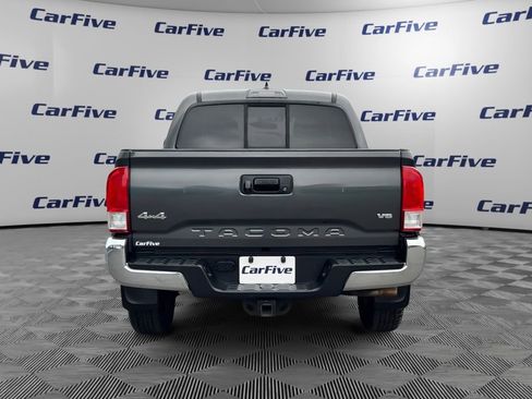 Used 2016 Toyota Tacoma SR5 w/ SR5 Appearance Package (SN) AWD/4WD image 4