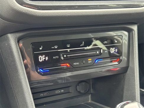 Certified 2022 Volkswagen Tiguan SE image 26