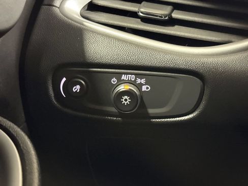 Used 2024 Chevrolet Malibu LS FWD image 18