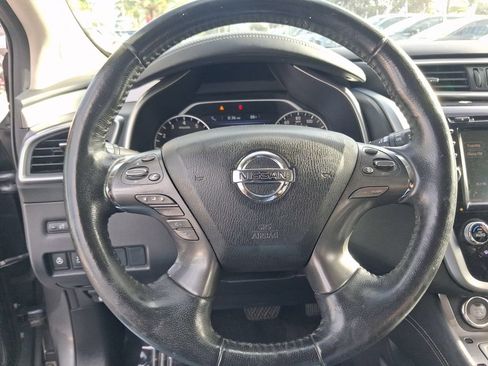 Used 2019 Nissan Murano SL FWD image 17