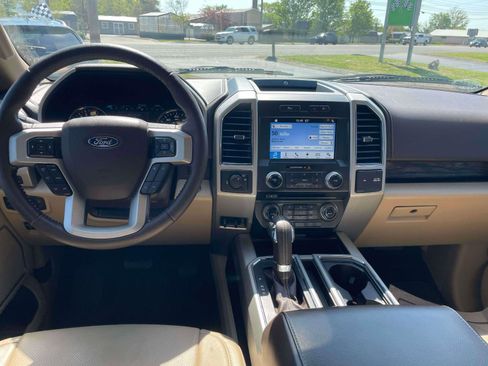 Used 2018 Ford F150 Lariat w/ Equipment Group 502A Luxury image 7