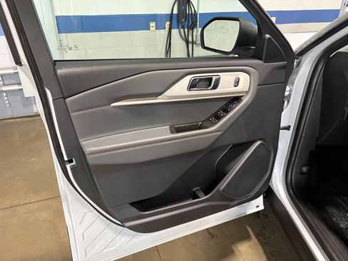 New 2026 Ford Explorer Active w/ Active Comfort Package image 23