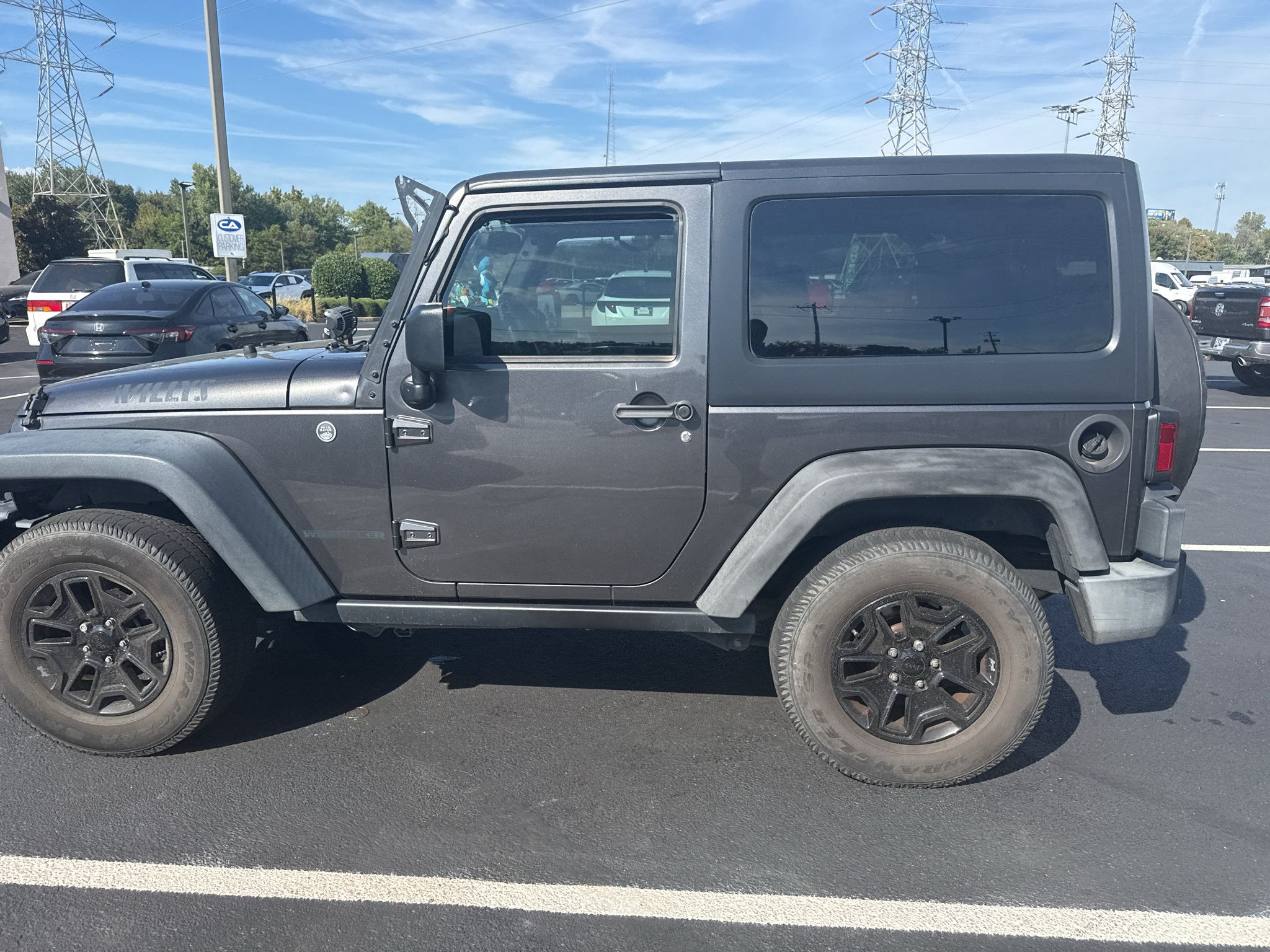Used 2017 Jeep Wrangler Sport AWD/4WD image 2