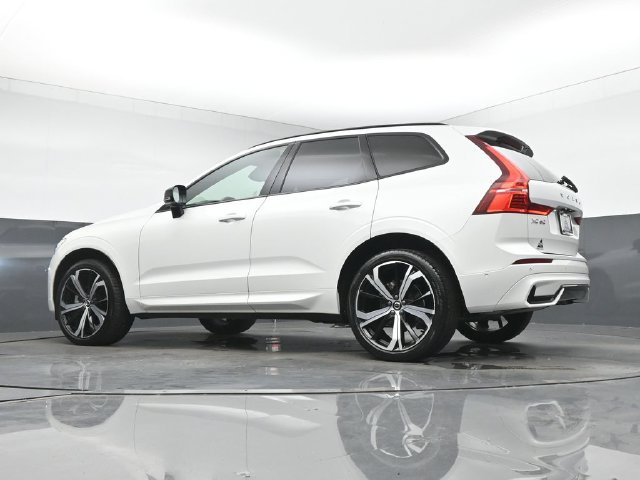 Used 2024 Volvo XC60 B5 Ultimate w/ Protection Package Premier AWD/4WD image 41
