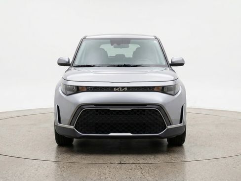Used 2025 Kia Soul LX w/ LX Technology Package image 2