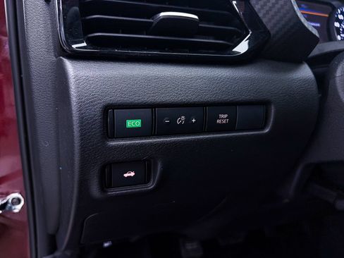 Used 2024 Nissan Sentra SV FWD image 3