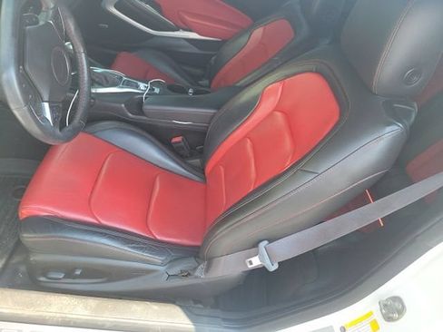 Used 2016 Chevrolet Camaro LT RWD image 6