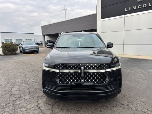 New 2026 Lincoln Navigator Black Label AWD/4WD image 2
