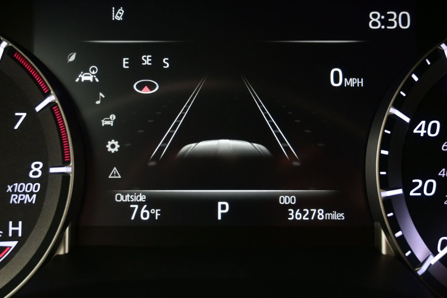 Used 2023 Toyota Highlander XLE AWD/4WD image 28
