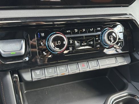 New 2026 GMC Sierra 2500 AT4 w/ AT4 Premium Plus Package image 6