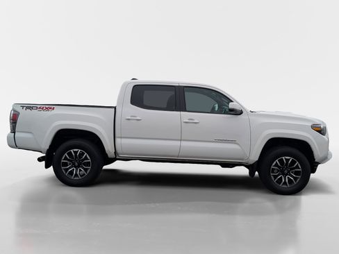 Used 2023 Toyota Tacoma TRD Sport w/ Advanced Technology Package AWD/4WD image 3