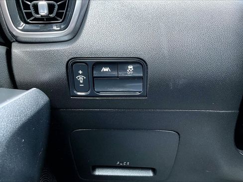Used 2023 Kia Sorento LX FWD image 33