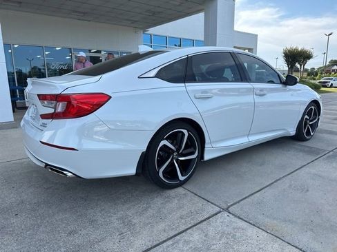 Used 2019 Honda Accord Sport image 7