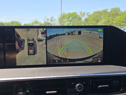Certified 2025 INFINITI QX80 Sensory AWD/4WD image 17