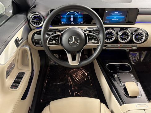 Used 2023 Mercedes-Benz CLA 250 image 13