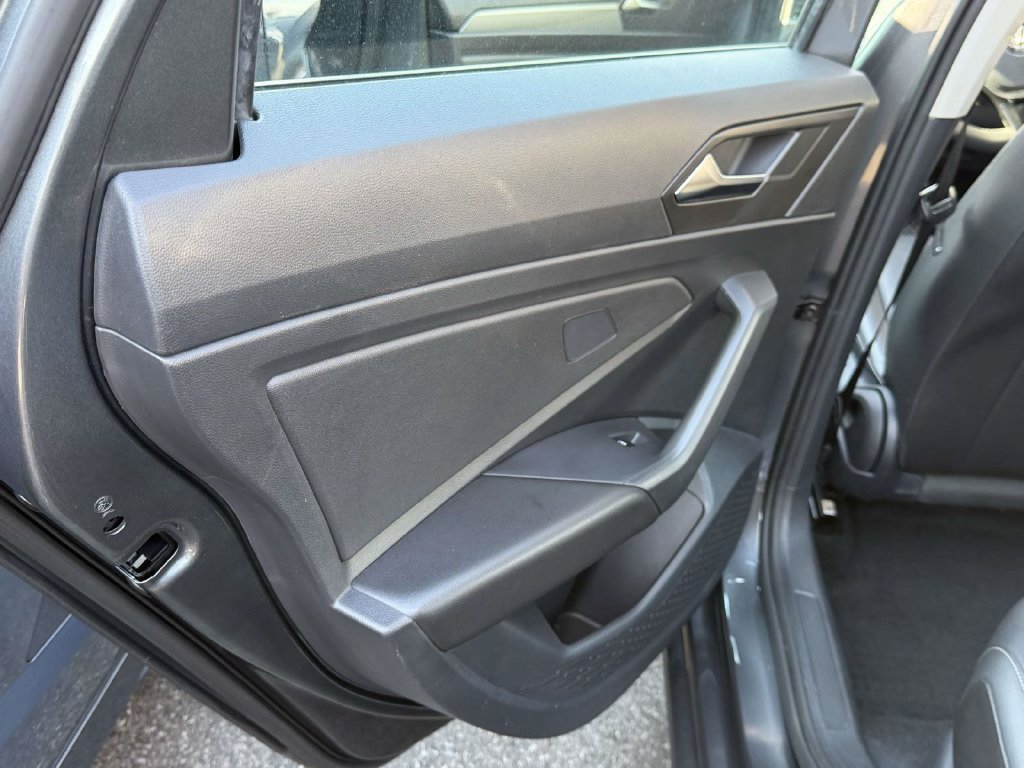 Used 2019 Volkswagen Jetta SE FWD image 12