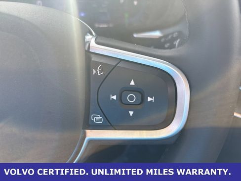 Certified 2025 Volvo XC60 B5 Core image 22