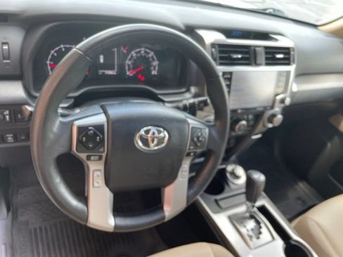 Used 2022 Toyota 4Runner SR5 Premium w/ Moonroof Package AWD/4WD image 27