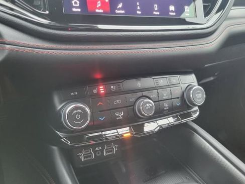 Used 2024 Dodge Durango R/T image 34