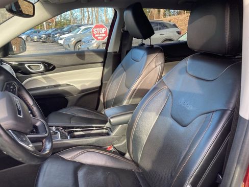 Used 2022 Jeep Compass Limited image 7