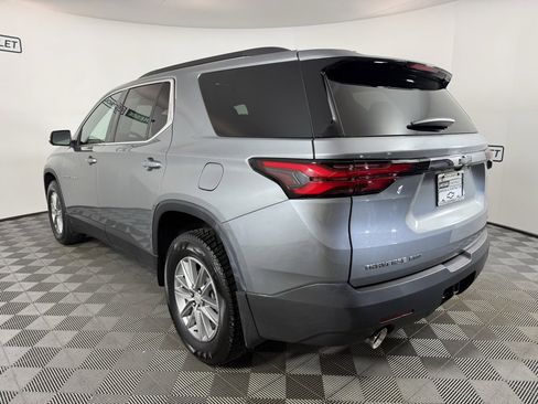 Used 2023 Chevrolet Traverse LT image 4