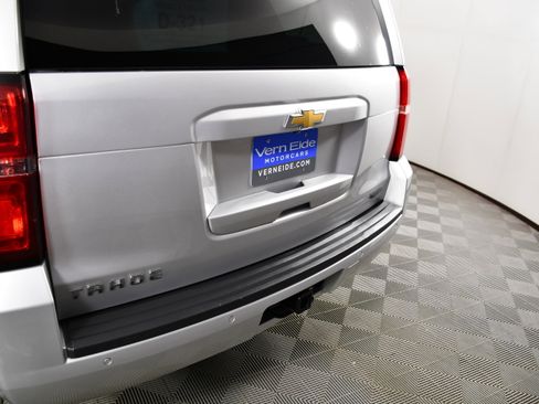 Used 2018 Chevrolet Tahoe LS AWD/4WD image 15