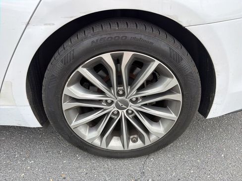 Used 2015 Hyundai Genesis 3.8 w/ Option Group 03 AWD/4WD image 11