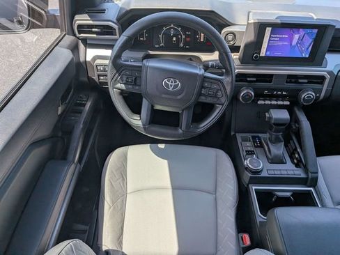 Used 2025 Toyota Tacoma SR5 AWD/4WD image 15