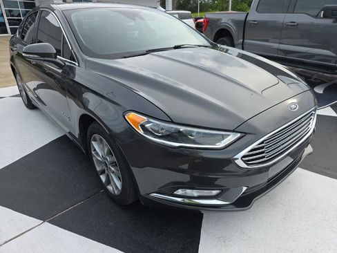 Used 2017 Ford Fusion Energi SE FWD image 10