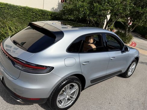 Used 2020 Porsche Macan AWD/4WD image 19