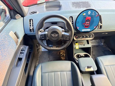 Used 2025 MINI Cooper Countryman S w/ Comfort Package Max image 8