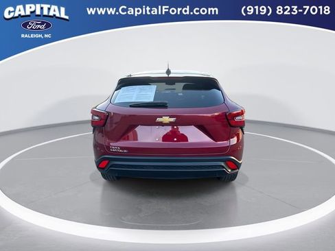 Used 2025 Chevrolet Trax LS image 7