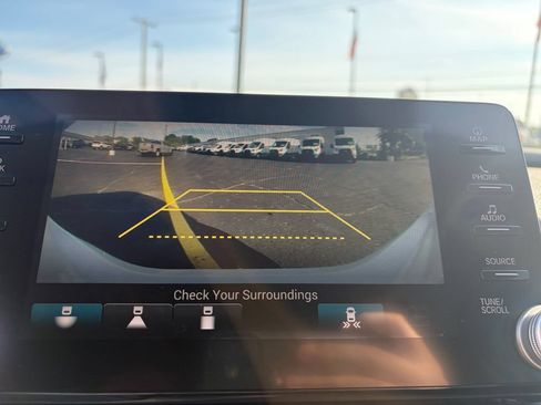 Used 2019 Honda Accord Touring image 14