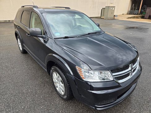 Used 2016 Dodge Journey SE w/ Flexible Seating Group image 14