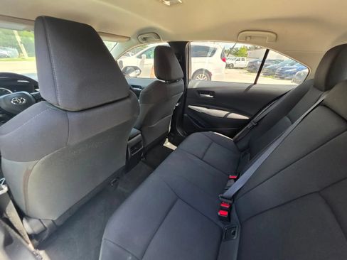 Used 2021 Toyota Corolla LE FWD image 9