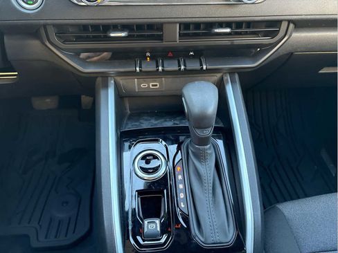 Used 2025 Chevrolet Colorado W/T w/ WT Convenience Package II image 21