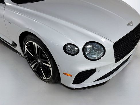 Used 2022 Bentley Continental GT AWD/4WD image 33