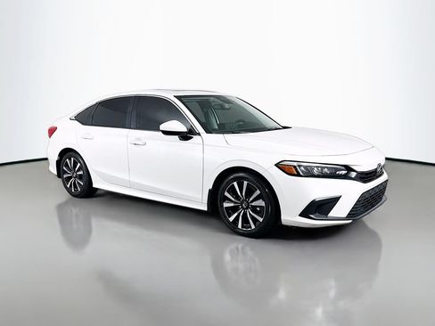 Used 2024 Honda Civic EX image 3