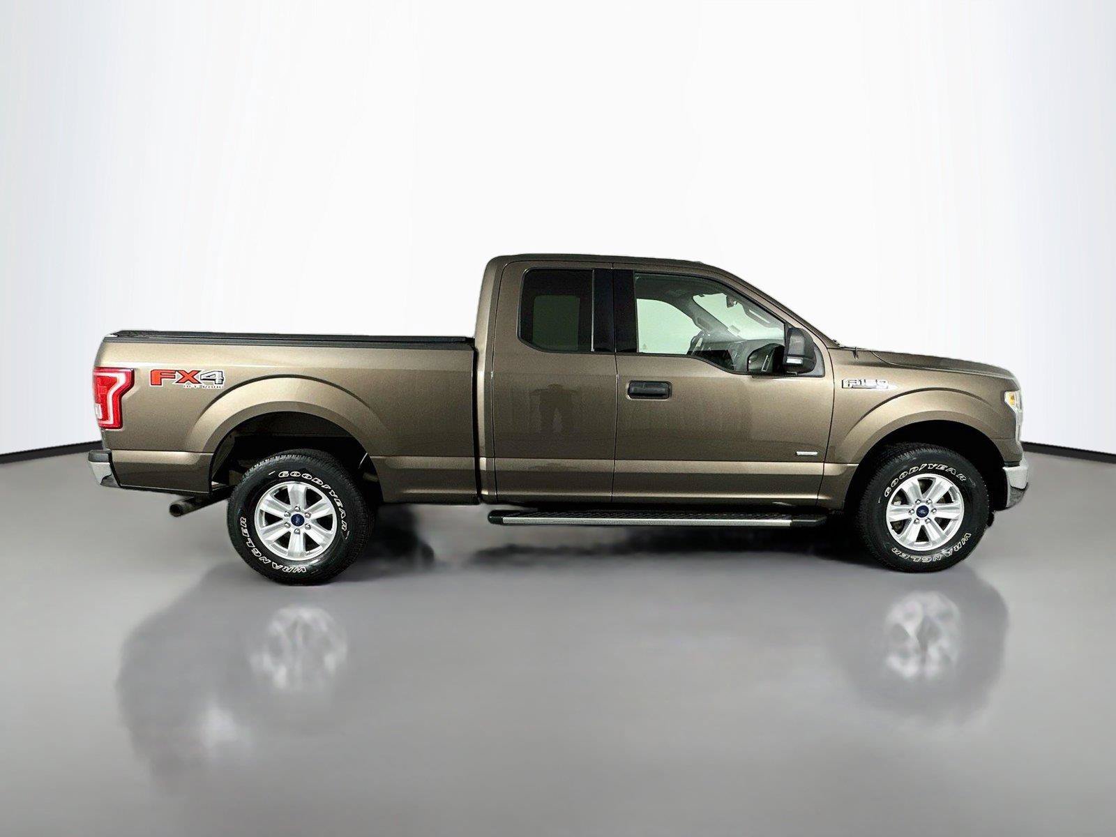Used 2015 Ford F150 XLT w/ Equipment Group 301A Mid AWD/4WD image 16
