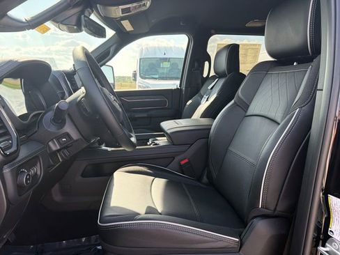 New 2026 RAM 3500 Limited AWD/4WD image 11