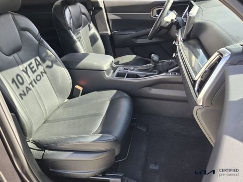Certified 2025 Kia Sorento S w/ Panoramic Sunroof Package FWD image 17